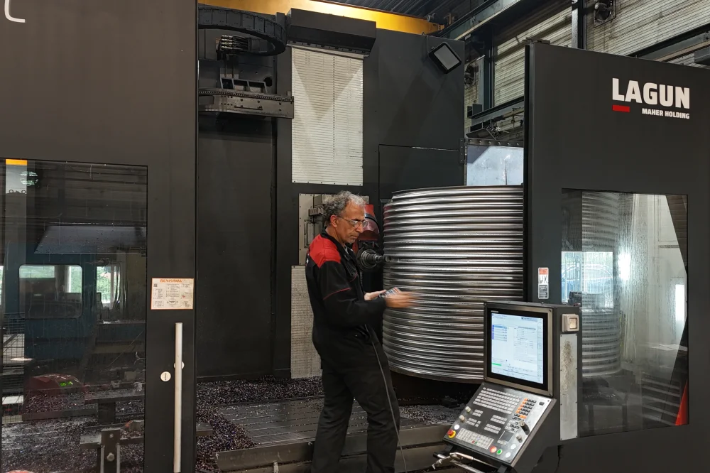 Machinery milling production employee MF Emmen