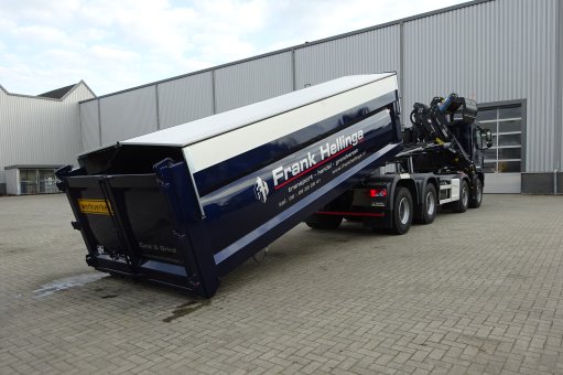 Waste disposal tippers