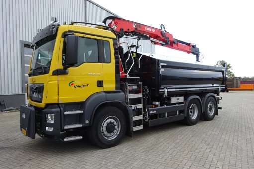 Two- and three-sided tippers