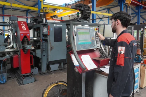 Machine operator