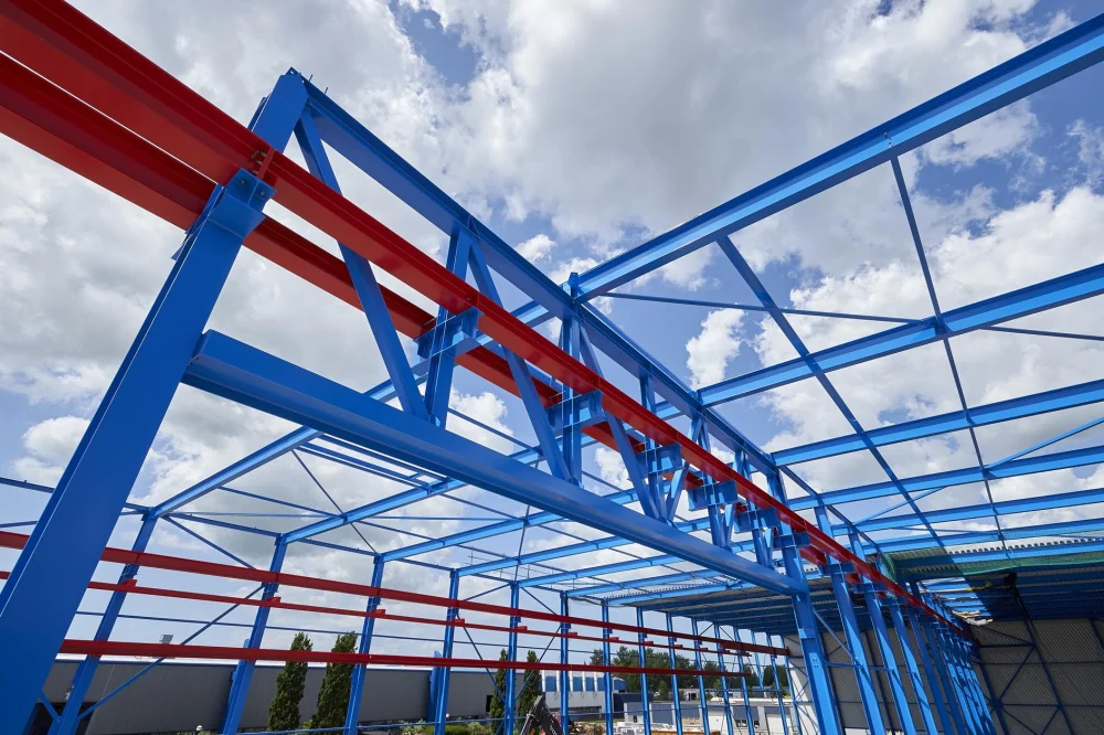 Staalconstructie assemblagehal Kampstaal