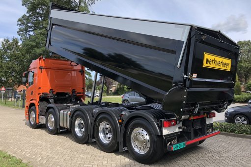 Waste disposal tippers