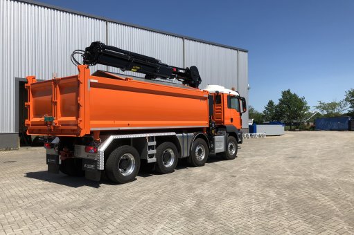 Two- and three-sided tippers