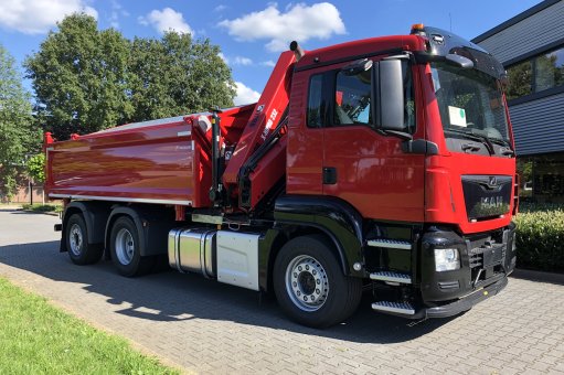 Two- and three-sided tippers