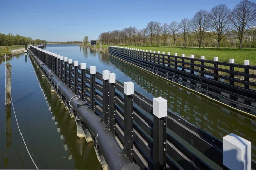 Fendering and guideways, Mark sluice - Mark canal